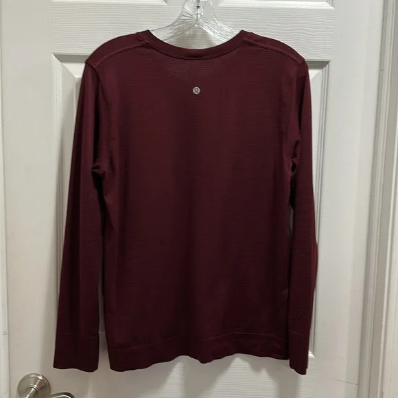 Lululemon Swiftly Relaxed LS in garnet - Picture 2 of 4